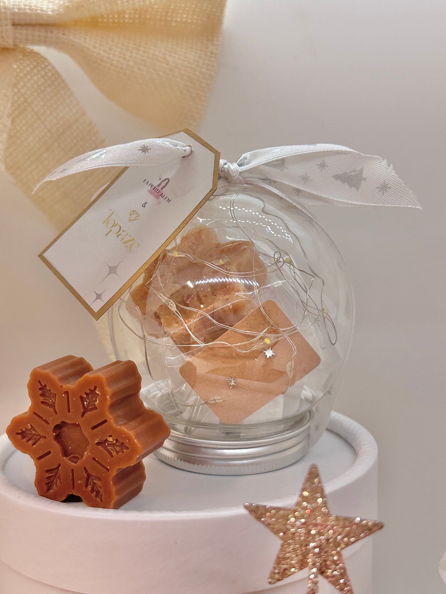 Petite Boule Cadeau LED – Fondant Flocon Nougat Blanc + Boucle d’Oreille Acier Inoxydable