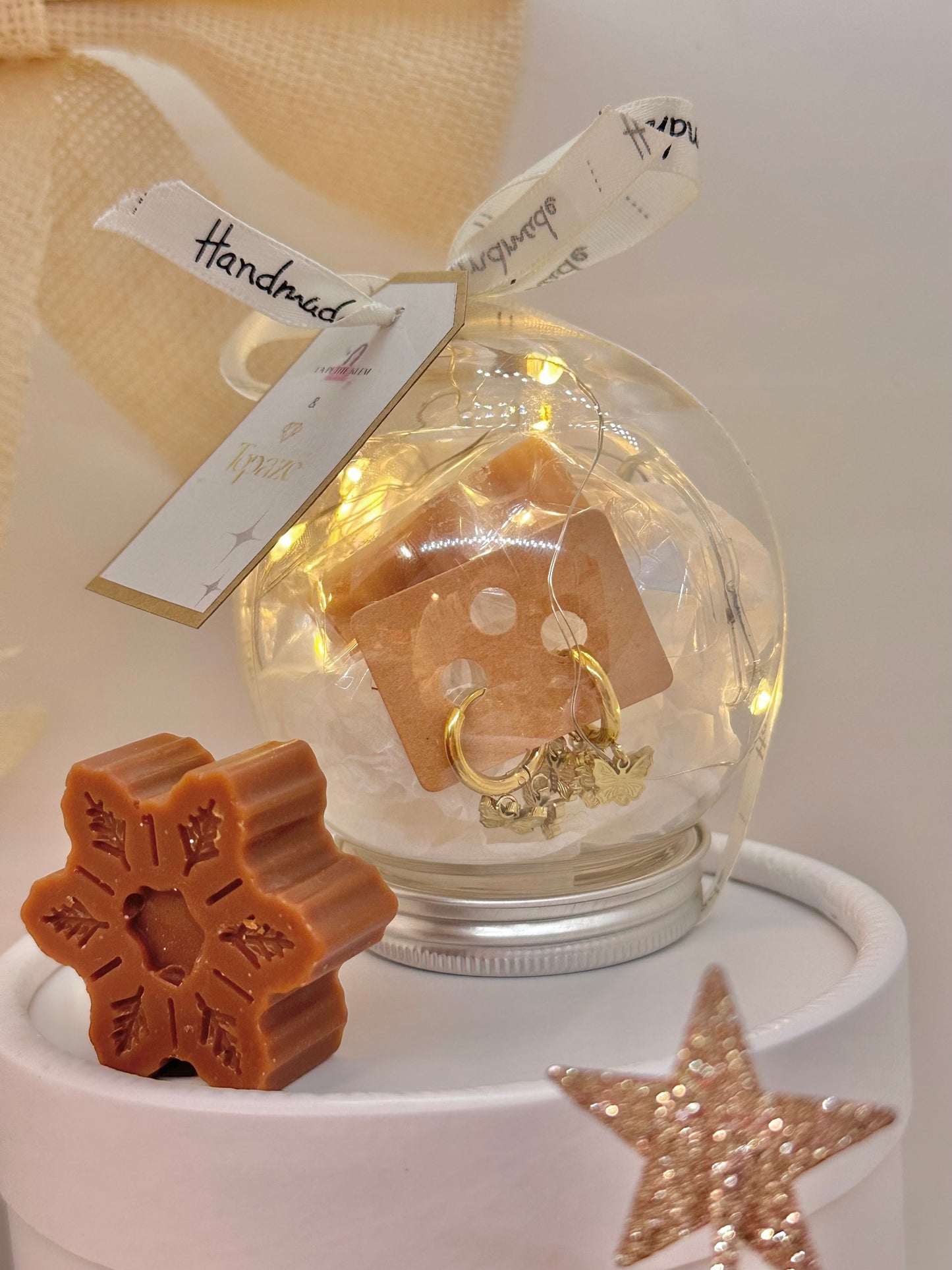 Petite Boule Cadeau LED – Fondant Flocon Nougat Blanc + Boucle d’Oreille Acier Inoxydable
